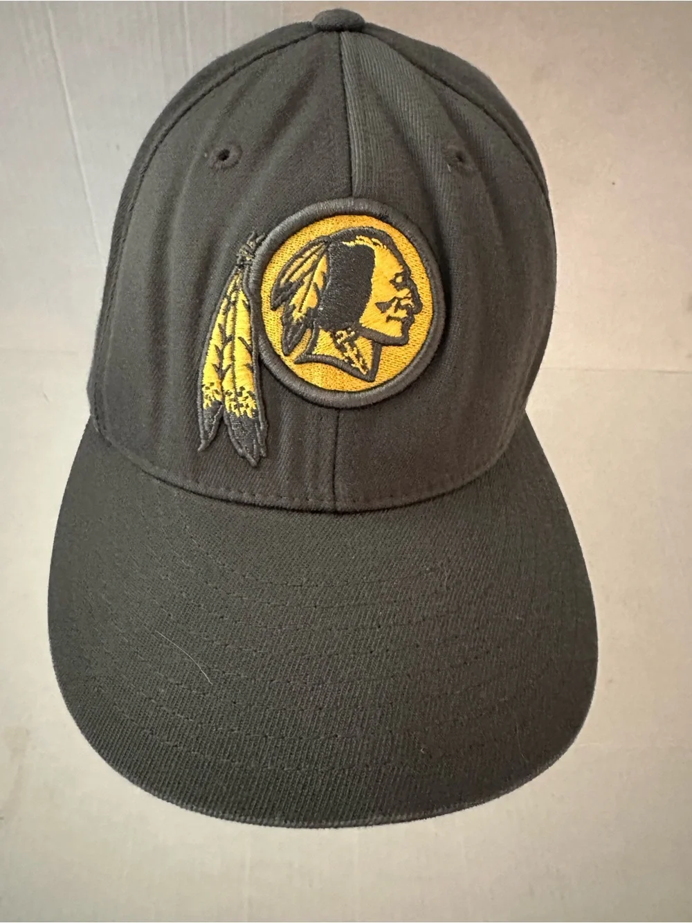 Washington Redskins Reebok NFL Black Fitted Hat Cap OSFA Embroidered Logo